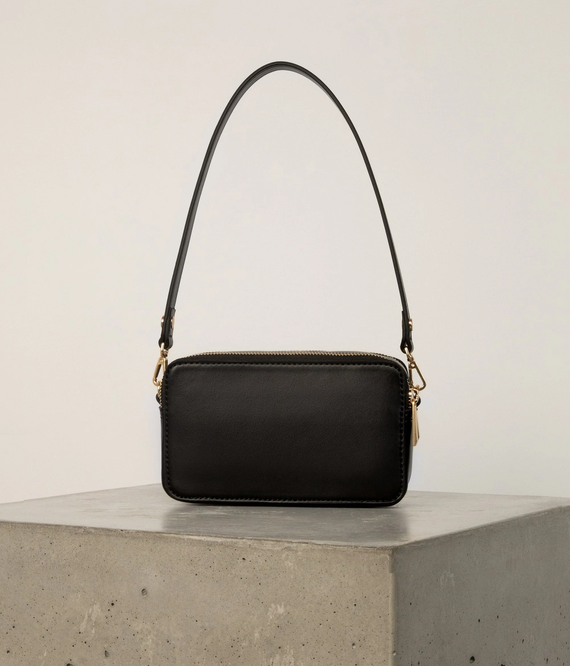 FARAH Vegan Crossbody Bag - UPPEAL™ - Image 4