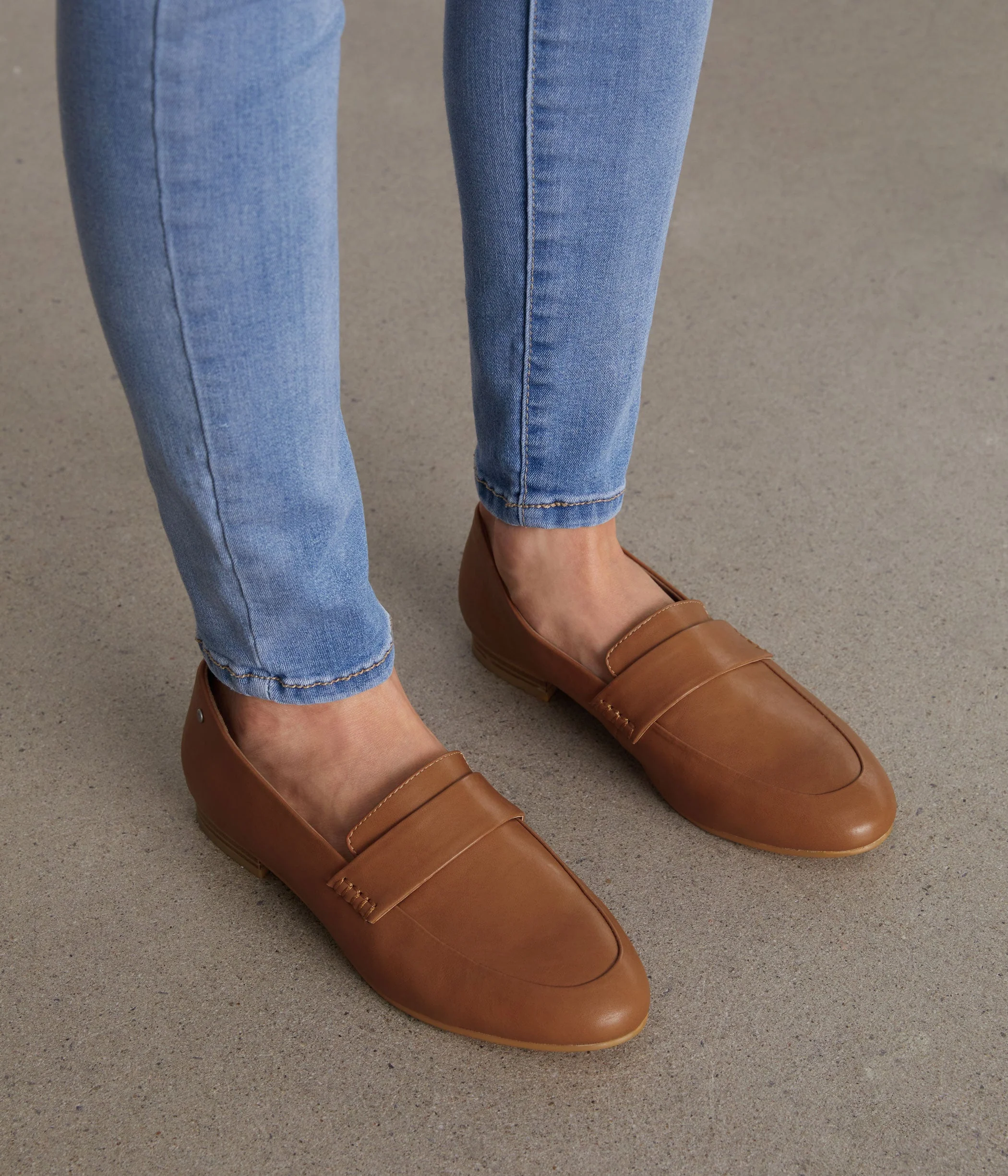 IVY Women's Vegan Loafers - Image 8