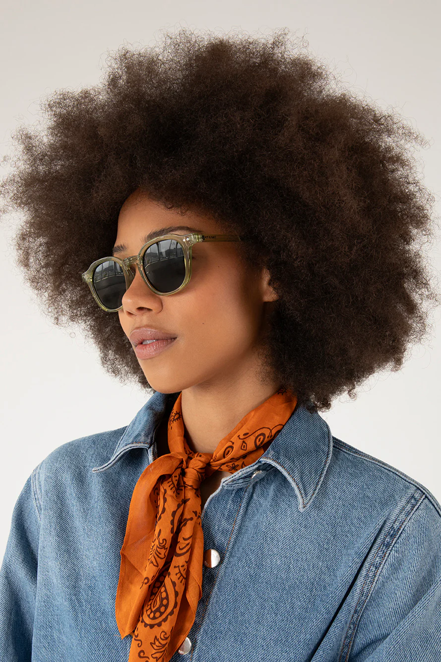 NIKA Round Foldable Recycled Sunglasses - Image 10
