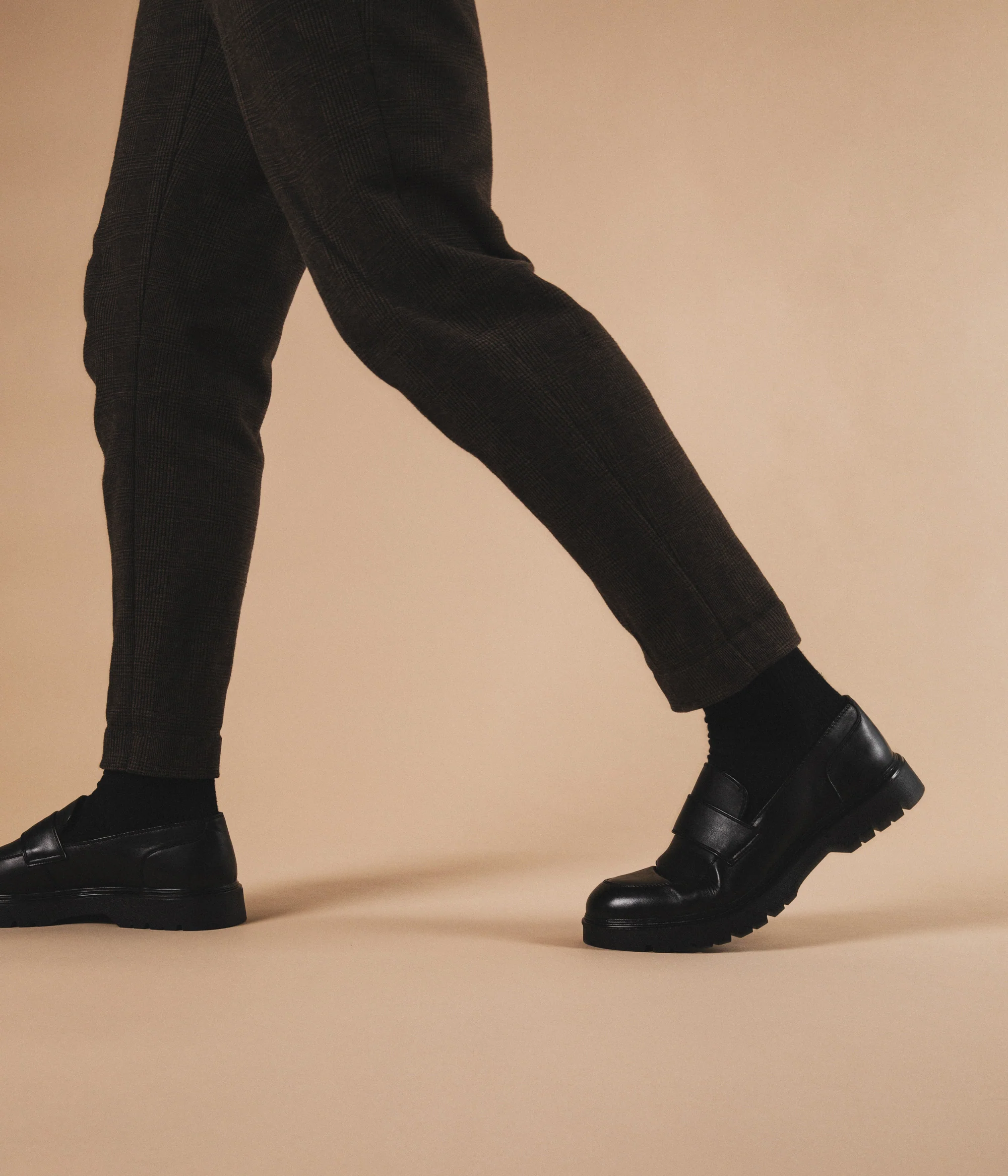RHYE Men's Vegan Loafers - Image 3