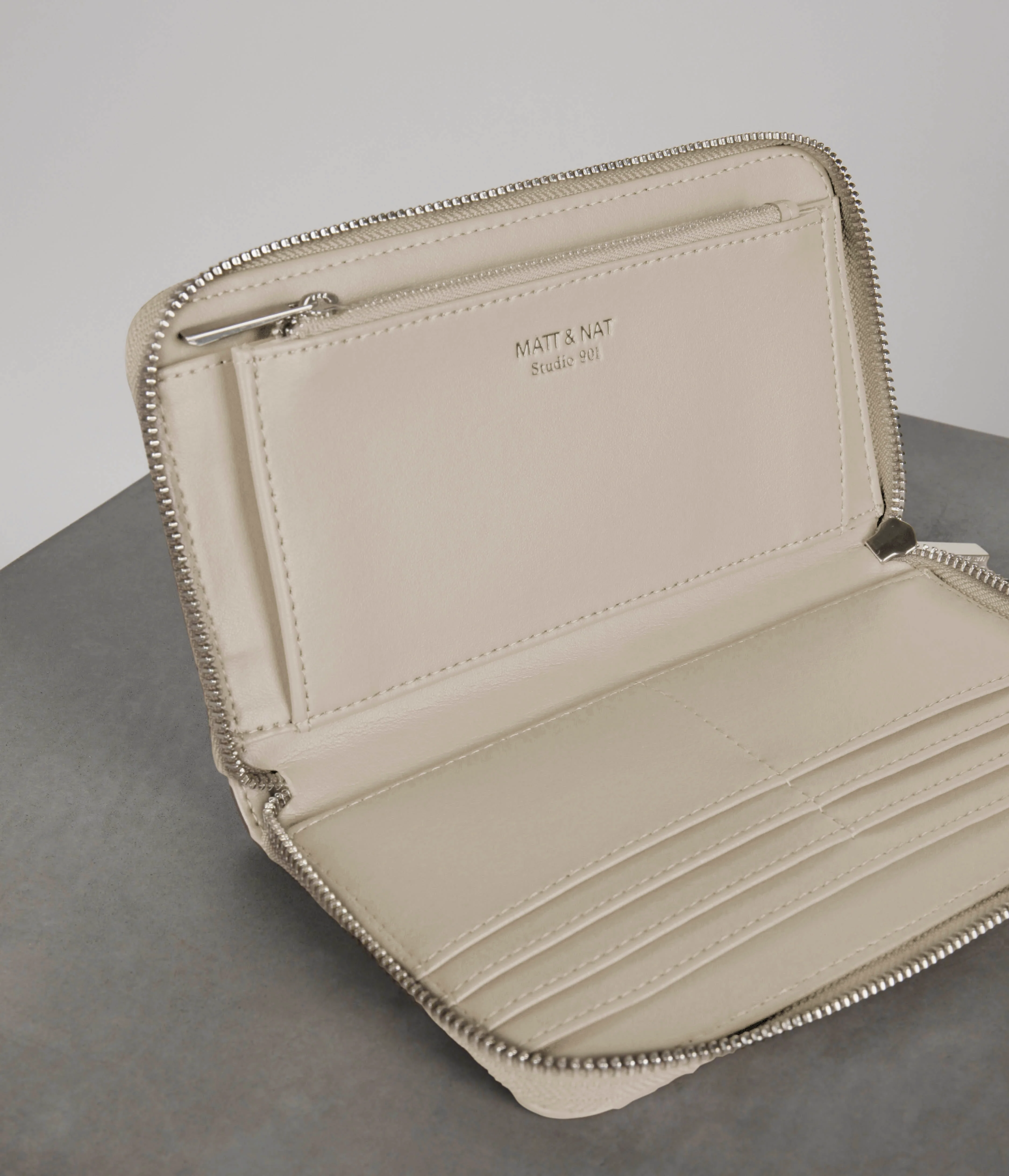 LEICI Vegan Wallet - UPPEAL™ - Image 11