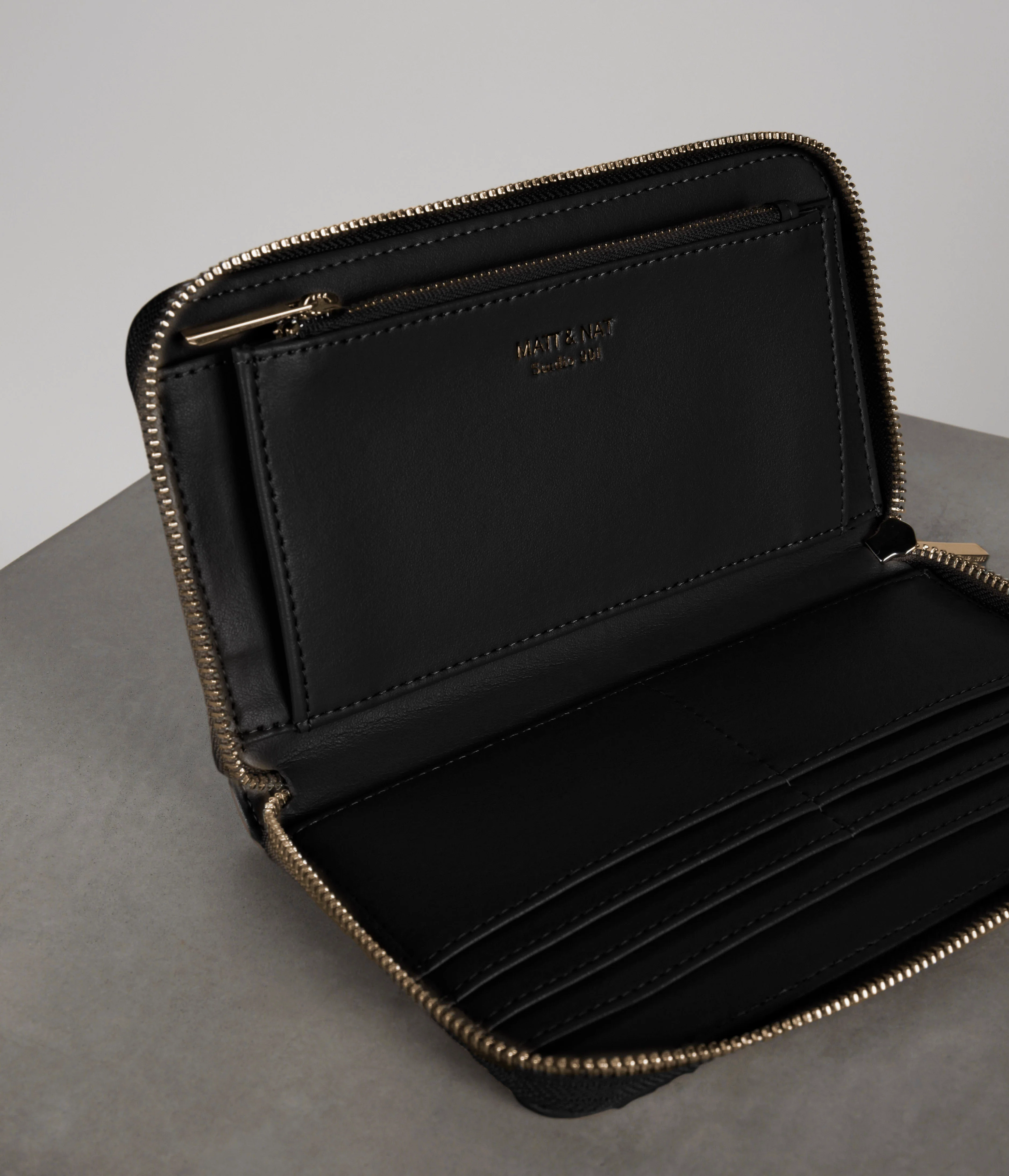 LEICI Vegan Wallet - UPPEAL™ - Image 3