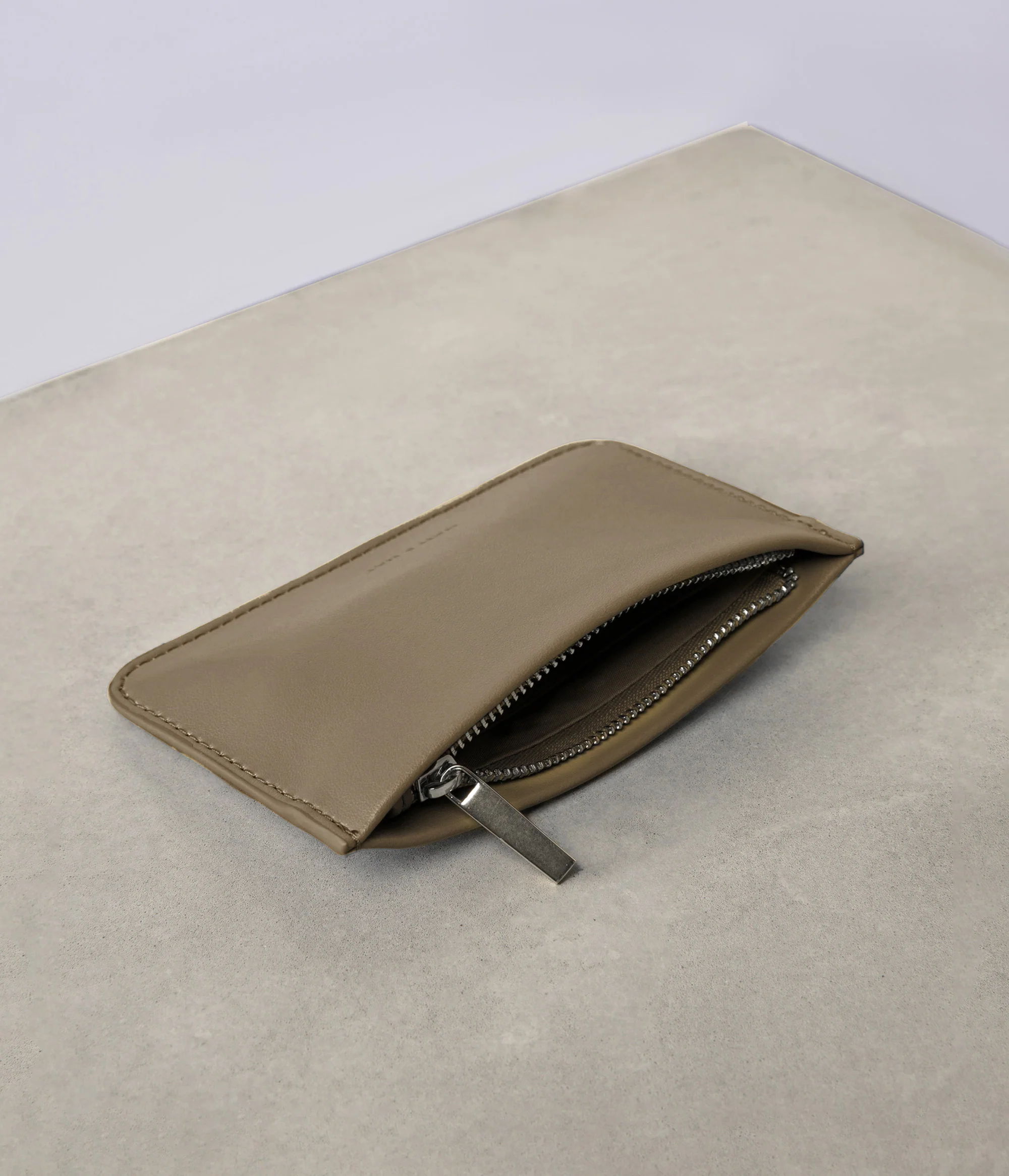 LELE Vegan Wallet - UPPEAL™ - Image 3