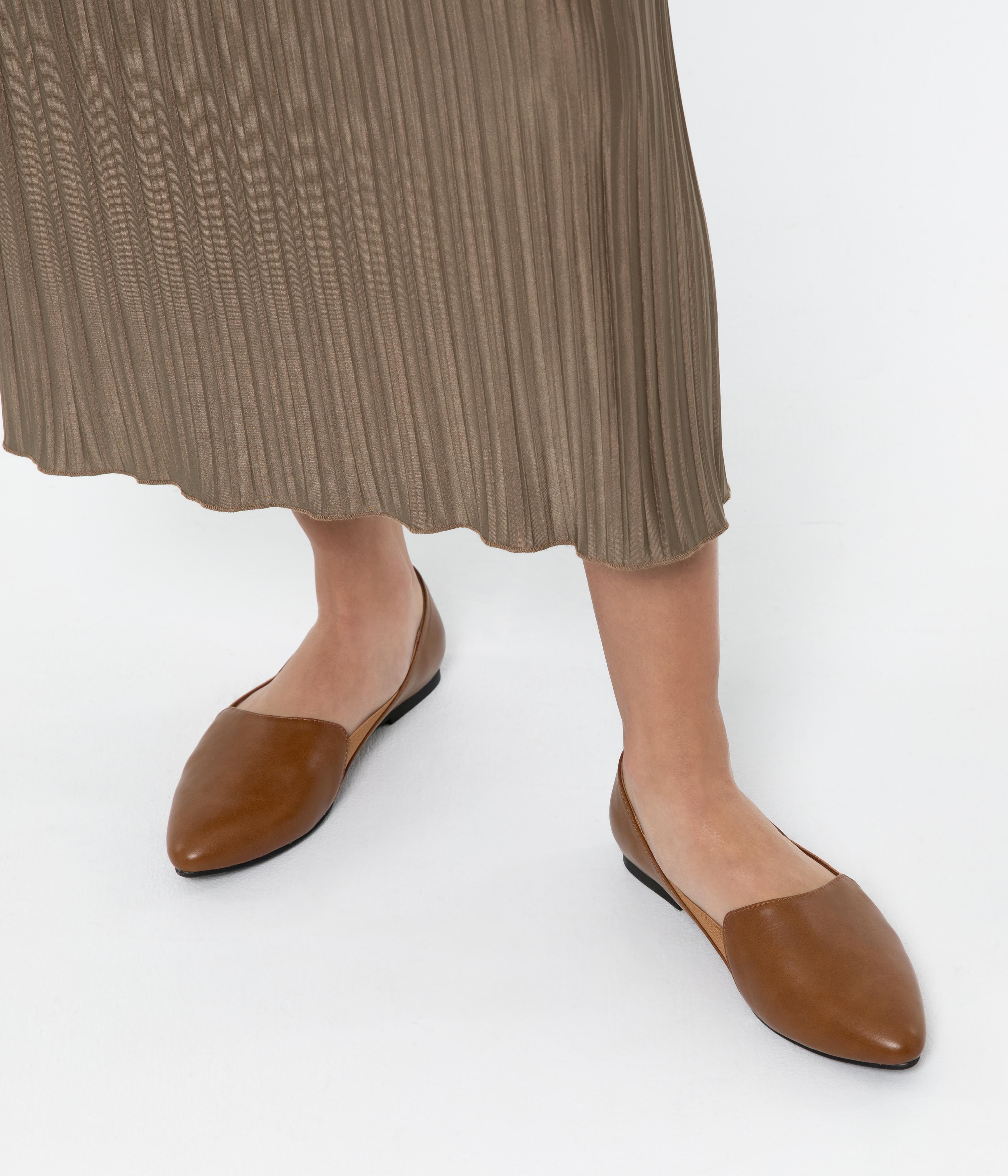 WESTMOUNT Women's Vegan Flats - Image 2